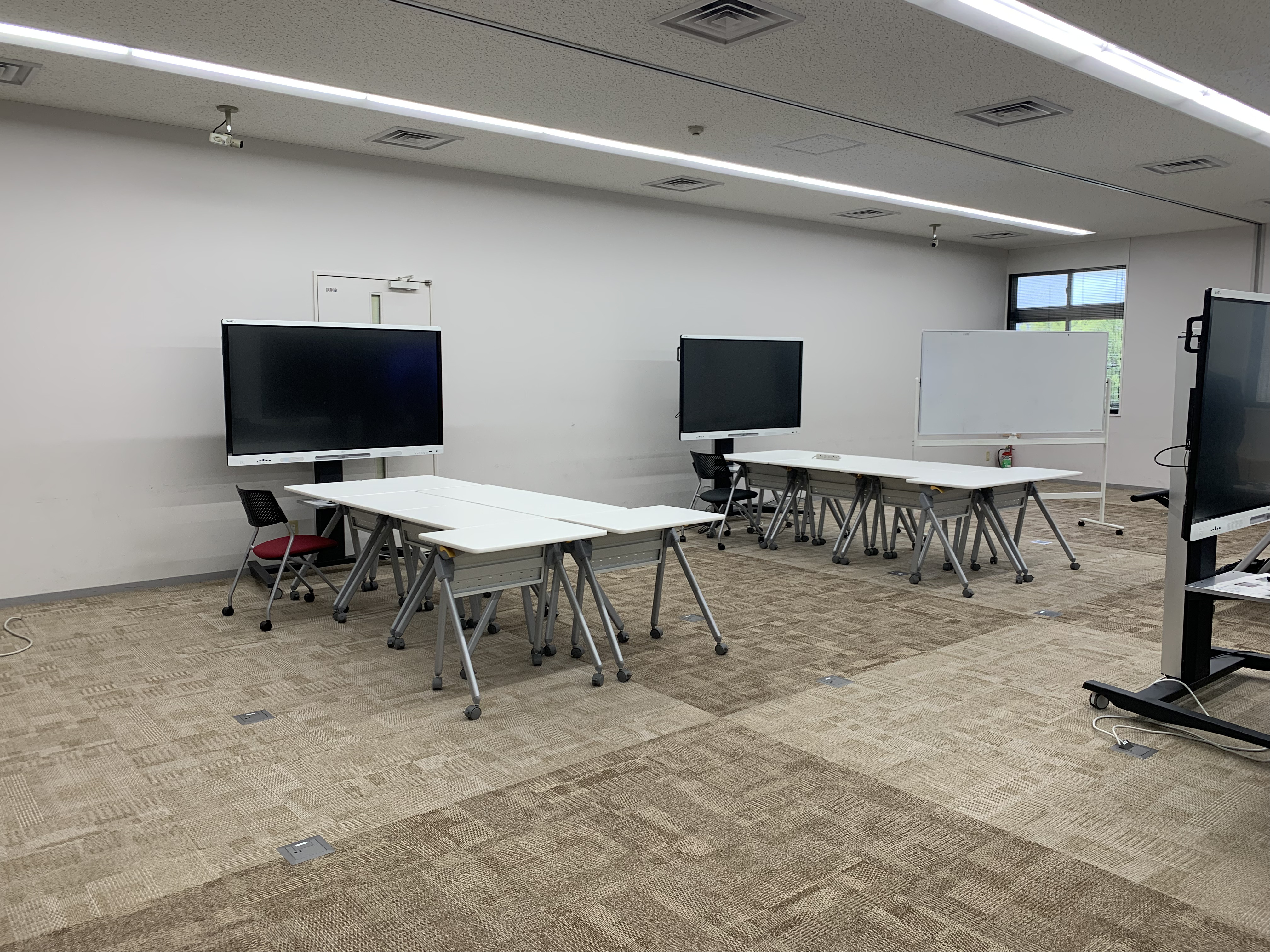 浸水対応後の3Fアクティブラーニング教室(HAL)